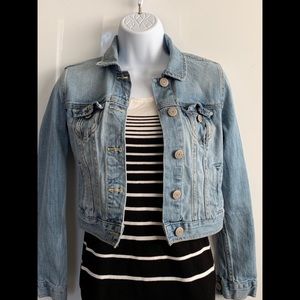 American Eagle tribal print jean jacket! 😍